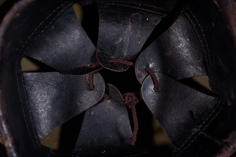 Adrian M.26 Französischer Pionierhelm aus dem Zweiten Weltkrieg