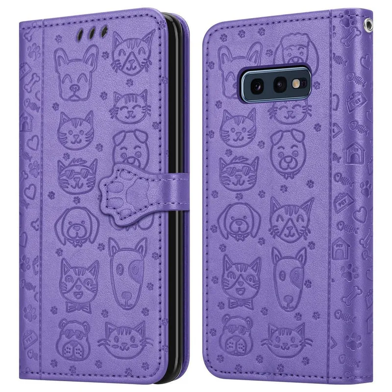 Cadorabo Hülle kompatibel mit Samsung Galaxy S10e Niedliche Hunde und Katzen - Schutzhülle mit Standfunktion und Kartenfächern