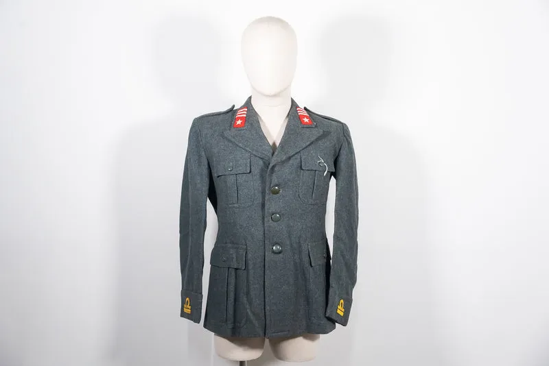 M.40-Jacke aus REI-Stoff für Maschinengewehrschützenoffiziere aus dem 2. Weltkrieg