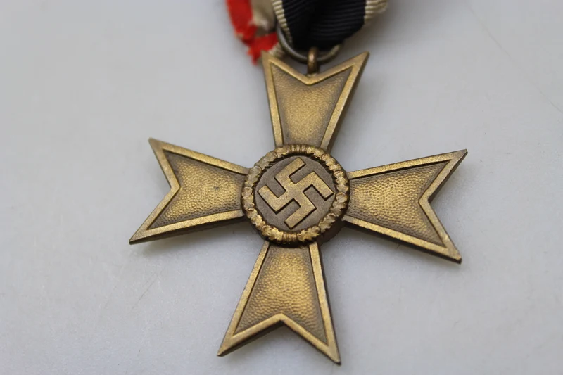 Verdienstkreuz ohne Schwerter II. Klasse