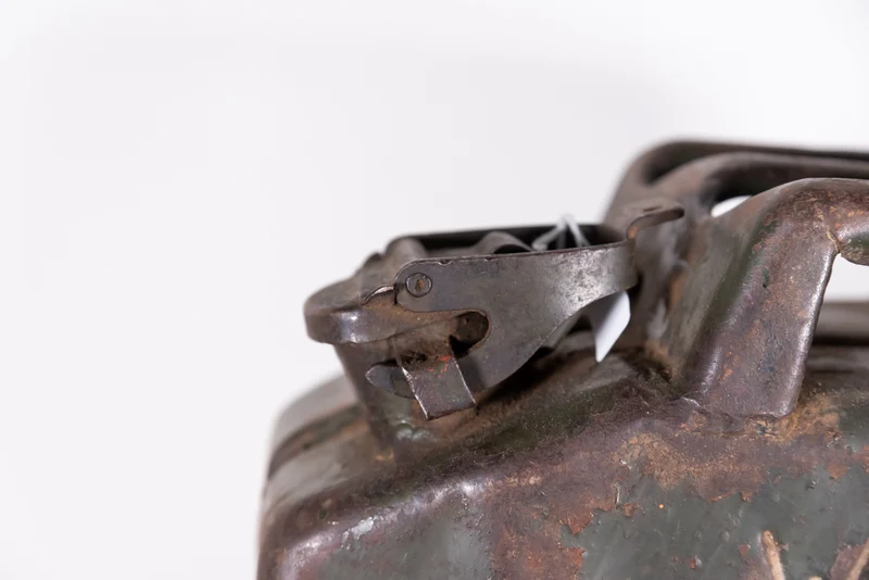 Britischer Benzinkanister aus dem 2. Weltkrieg