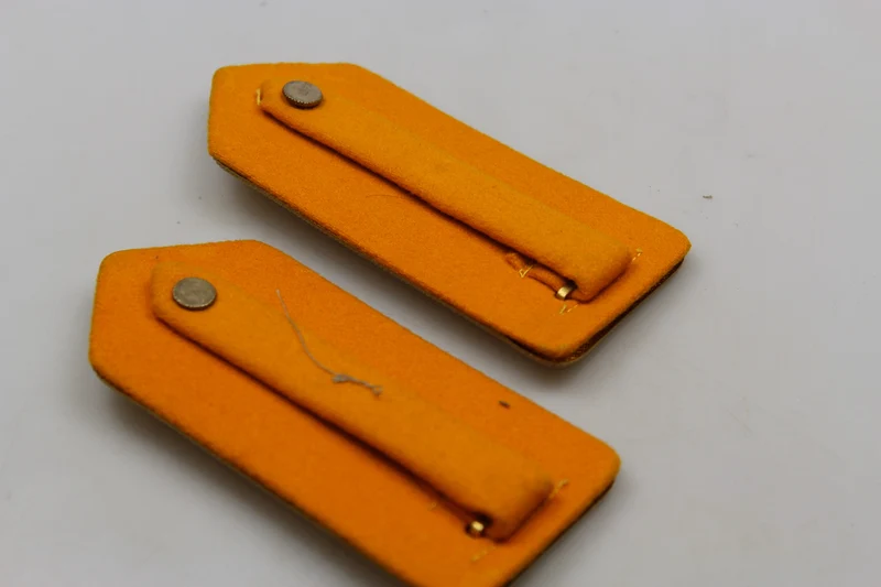 Schulterpolster M.34 mit goldener Platte