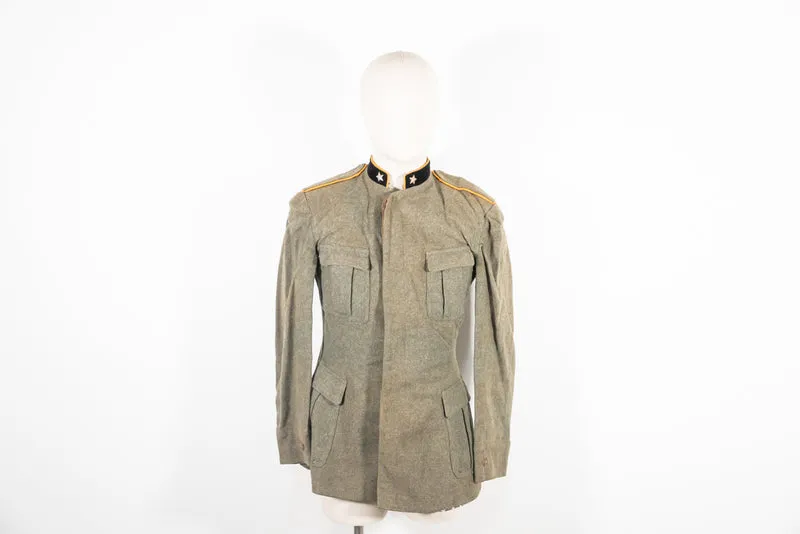 Stoffjacke eines Artillerieoffiziers aus den 20er Jahren
