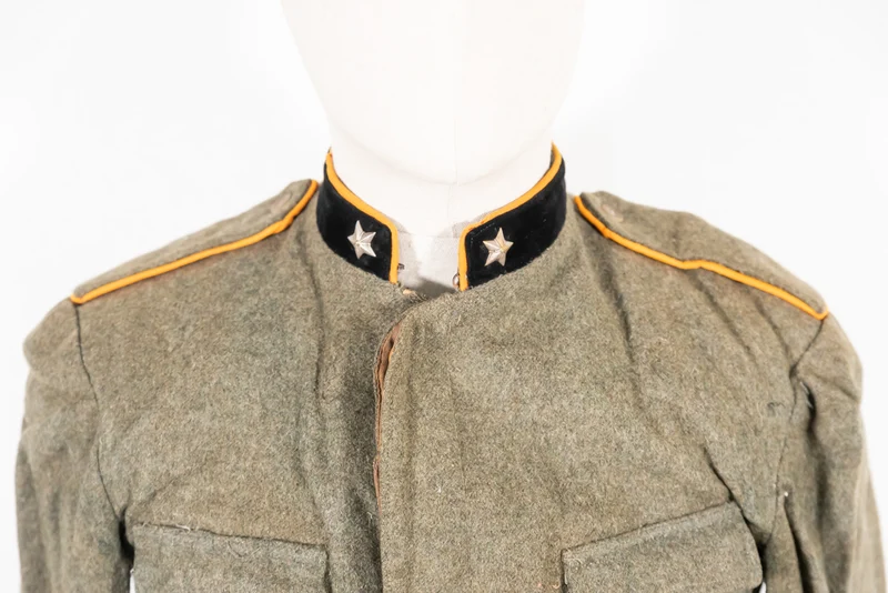 Stoffjacke eines Artillerieoffiziers aus den 20er Jahren