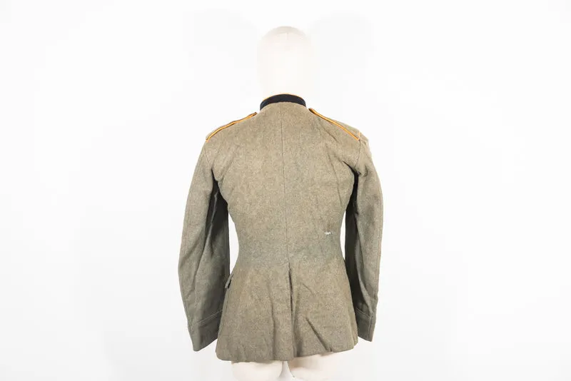 Stoffjacke eines Artillerieoffiziers aus den 20er Jahren