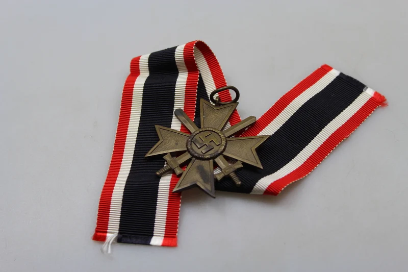 KVK mit Schwertern zweiter Klasse