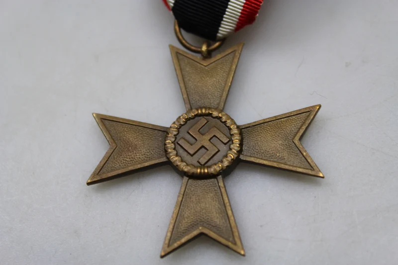 Verdienstkreuz ohne Schwerter II. Klasse