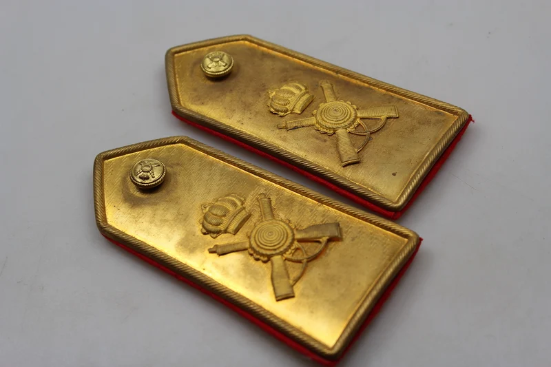 M.34-Schulterpolster mit WW2-Goldplatte