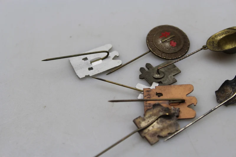 Nr. 8 Pin "Tag der zwei Kreuze"