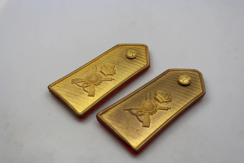 M.34-Schulterpolster mit WW2-Goldplatte