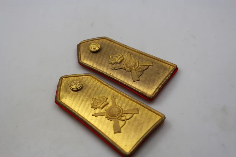 M.34-Schulterpolster mit WW2-Goldplatte