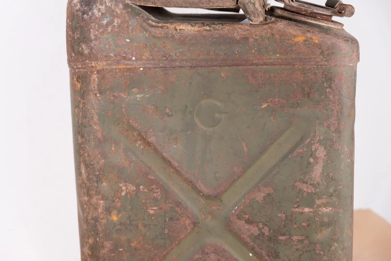 Benzinkanister der US-Armee aus dem 2. Weltkrieg