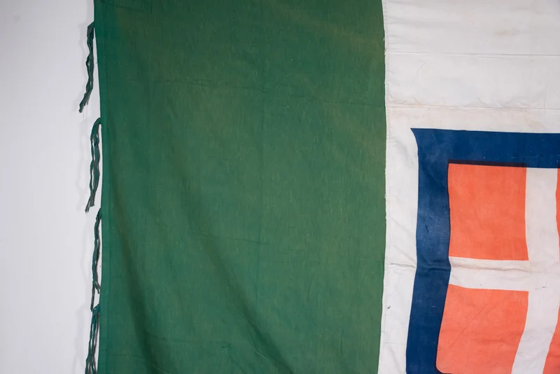 Dreifarbiges Flaggenemblem von Savoyen