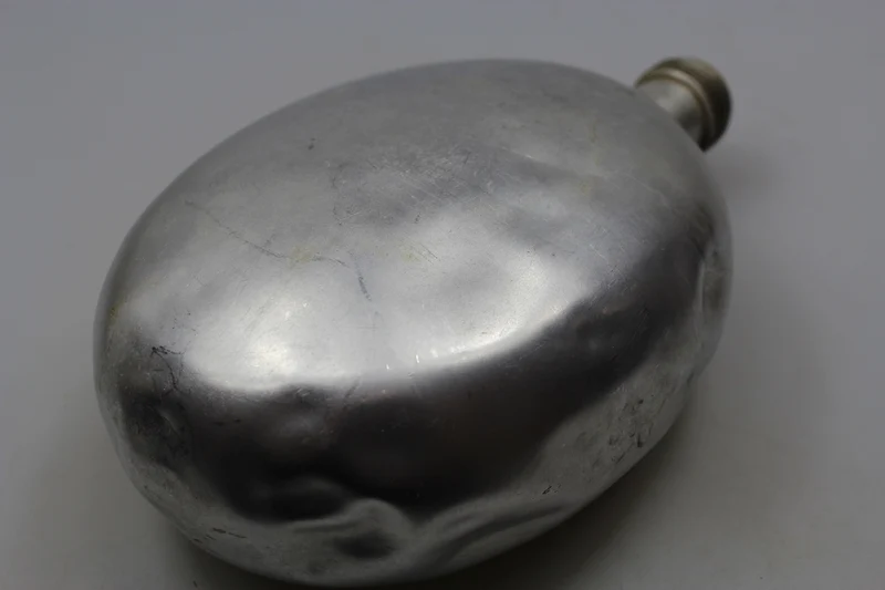 Aluminiumflasche aus dem 2. Weltkrieg