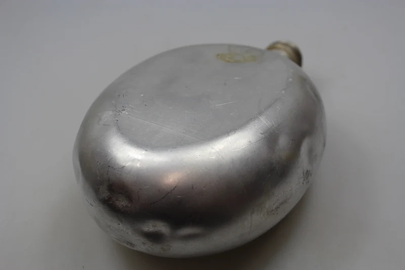 Aluminiumflasche aus dem 2. Weltkrieg