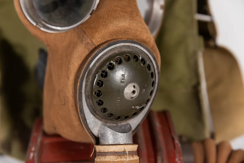 Britische Gasmaske M.39 aus dem 2. Weltkrieg