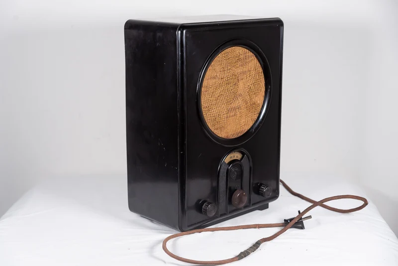 VE-301 Beliebtes Radio aus dem Zweiten Weltkrieg