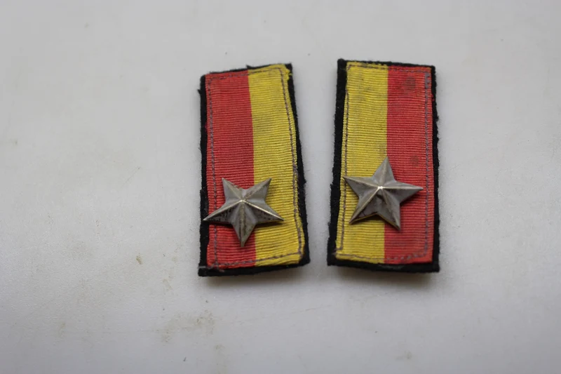 Paar REI-Rosetten aus dem 2. Weltkrieg