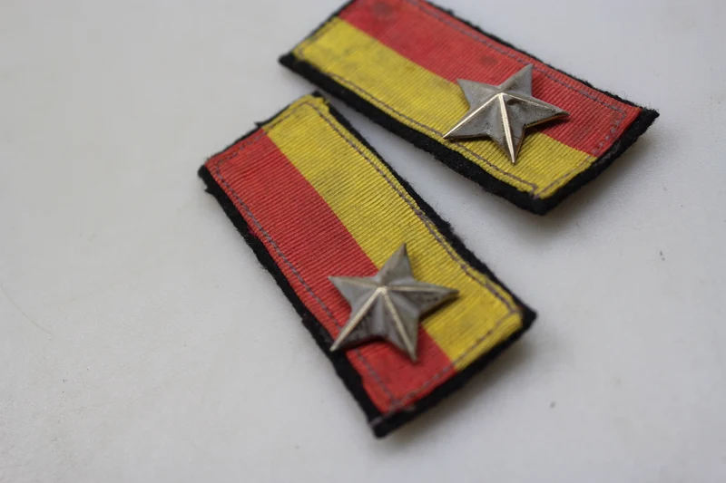 Paar REI-Rosetten aus dem 2. Weltkrieg