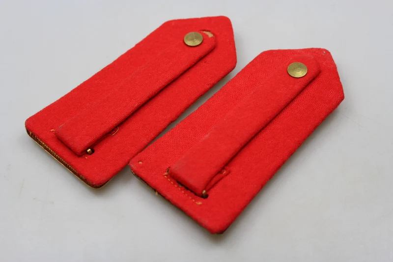 M.34-Schulterpolster mit WW2-Goldplatte
