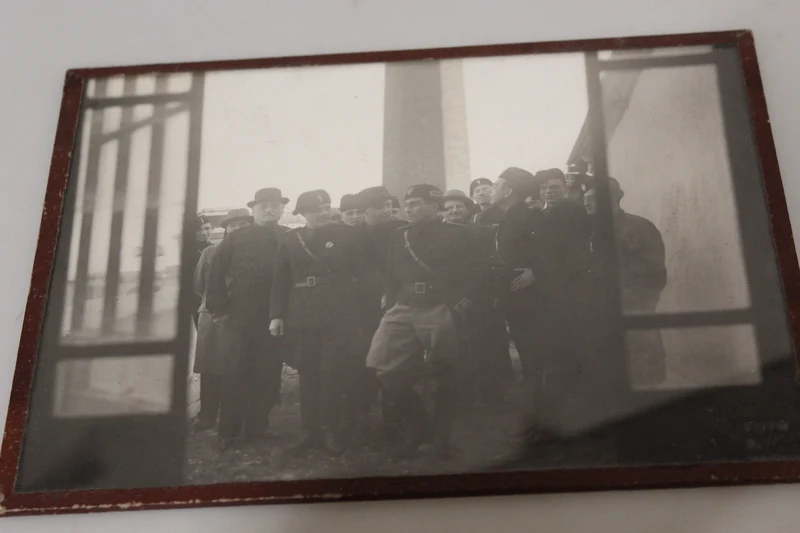 PNF-Foto im Rahmen