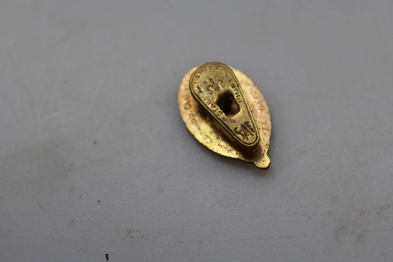 GIL-Emaille-Anstecknadel