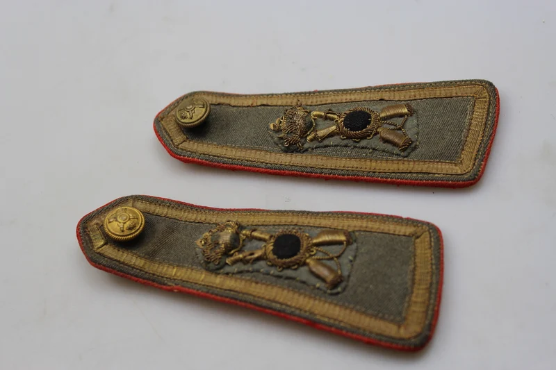 Paar Schulterpolster M.34 Senior Officer