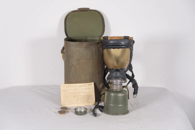 Französische Gasmaske aus dem 2. Weltkrieg