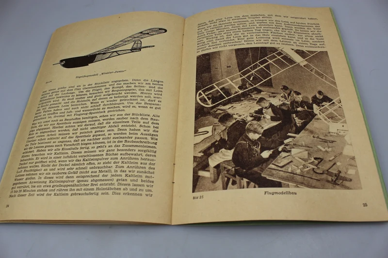 "Wir bauen uns Flugzeuge" - 1943