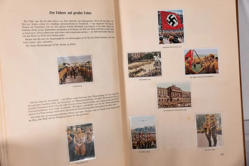 Stickeralbum „Kampf um's Drittes Reich“.
