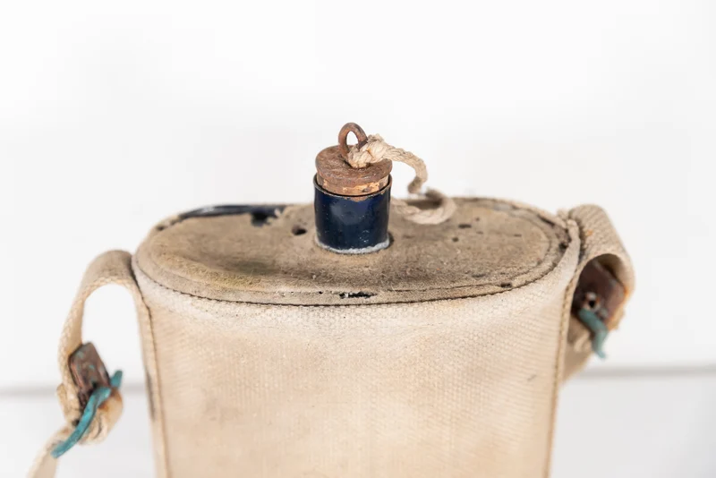 Englische Wasserflasche aus dem 2. Weltkrieg