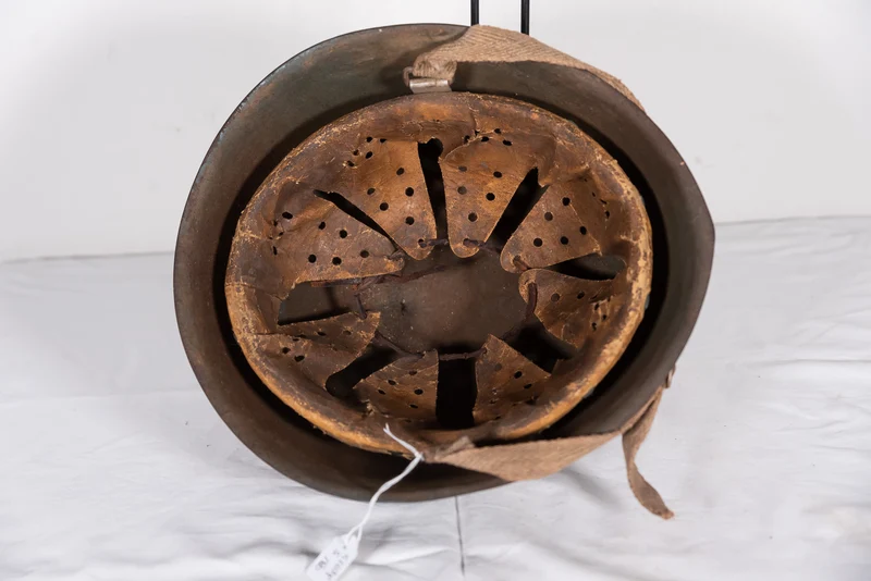 M.33 4-Loch-WW2-Helm