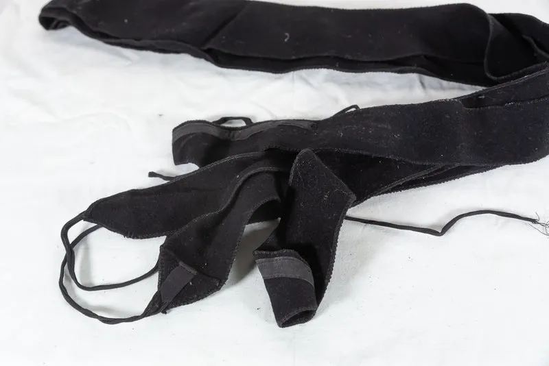 Schwarze Putte-Bänder