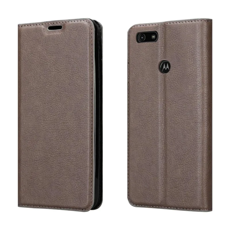 Cadorabo Hülle kompatibel mit Motorola MOTO E6 PLAY Schutzhülle mit Magnetverschluss, Standfunktion und Kartenfach