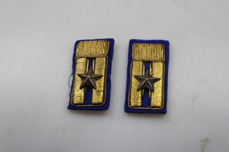 Paar Abzeichen für Generalstabsoffiziere des REI aus dem 2. Weltkrieg