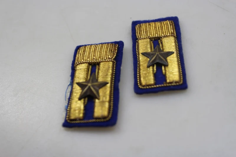 Paar Abzeichen für Generalstabsoffiziere des REI aus dem 2. Weltkrieg