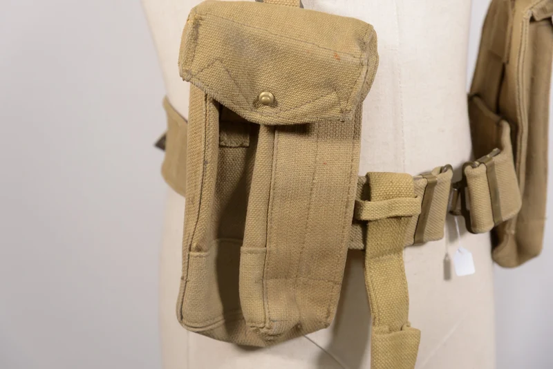 Englische Brusttasche aus dem 2. Weltkrieg