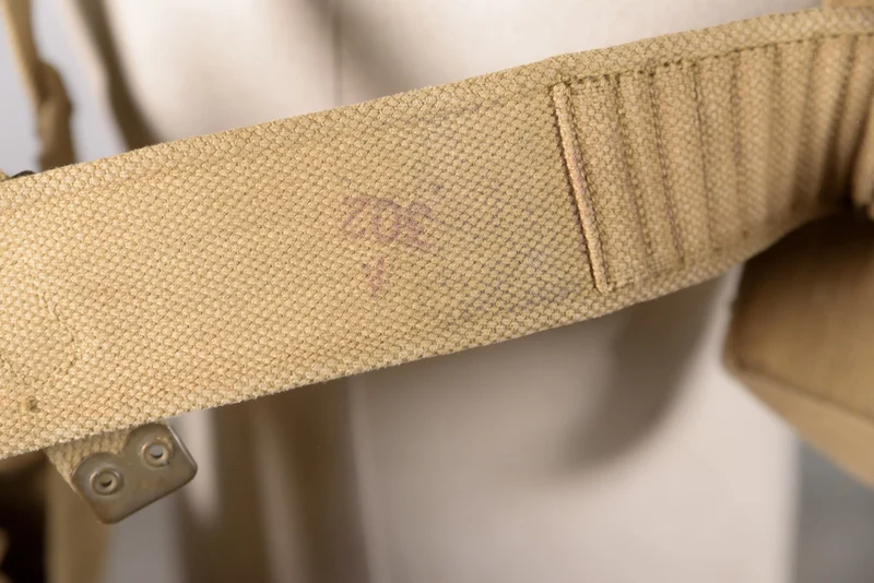 Englische Brusttasche aus dem 2. Weltkrieg