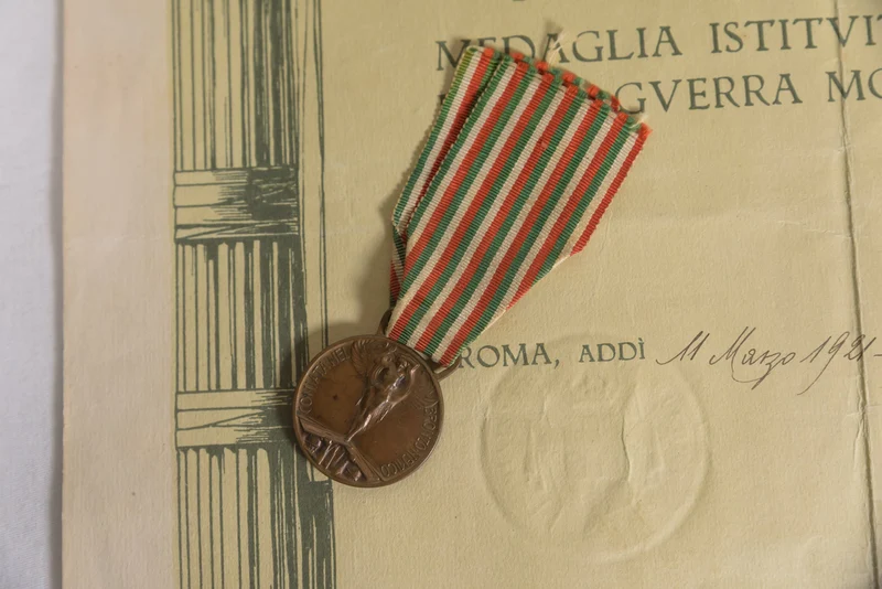 WW1 "Minted from Enemy Bronze" Medaille mit Zertifikat