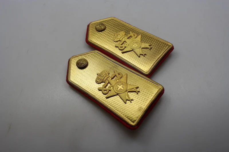 M.34-Schulterpolster mit WW2-Goldplatte