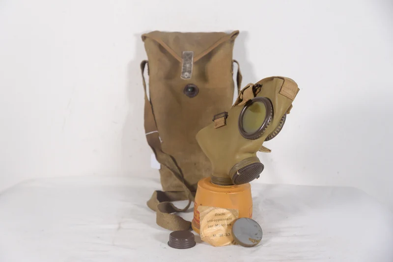 Pirelli 35 -REI WW 2 Gasmaske
