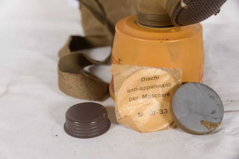 Pirelli 35 -REI WW 2 Gasmaske