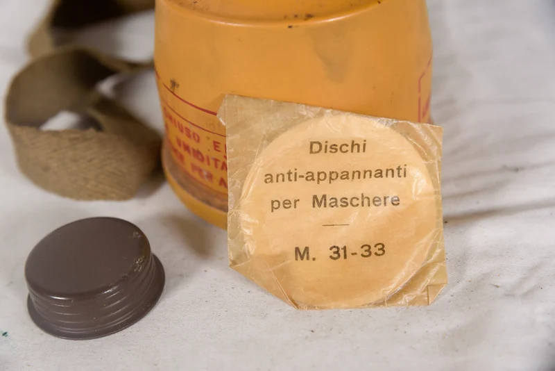 Pirelli 35 -REI WW 2 Gasmaske