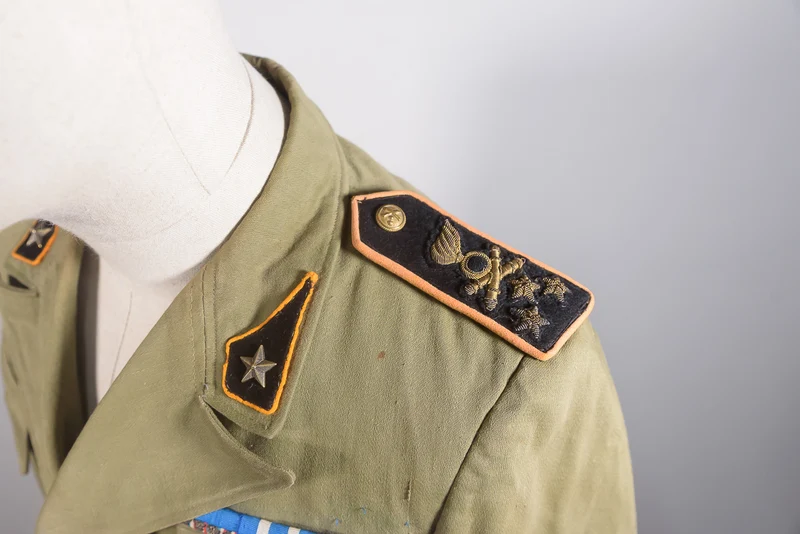 Kolonialjacke M.40 für Artilleriehauptmann REI WW2