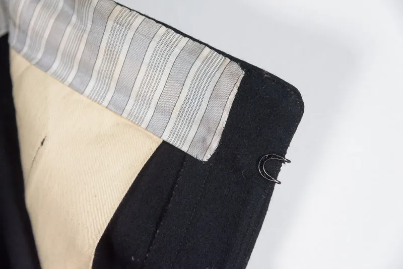 Schwarze paramilitärische Hosen aus dem Dritten Reich, 30er und 40er Jahre