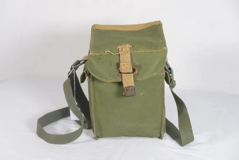 Gasmaskentasche der Royal Army aus dem Zweiten Weltkrieg