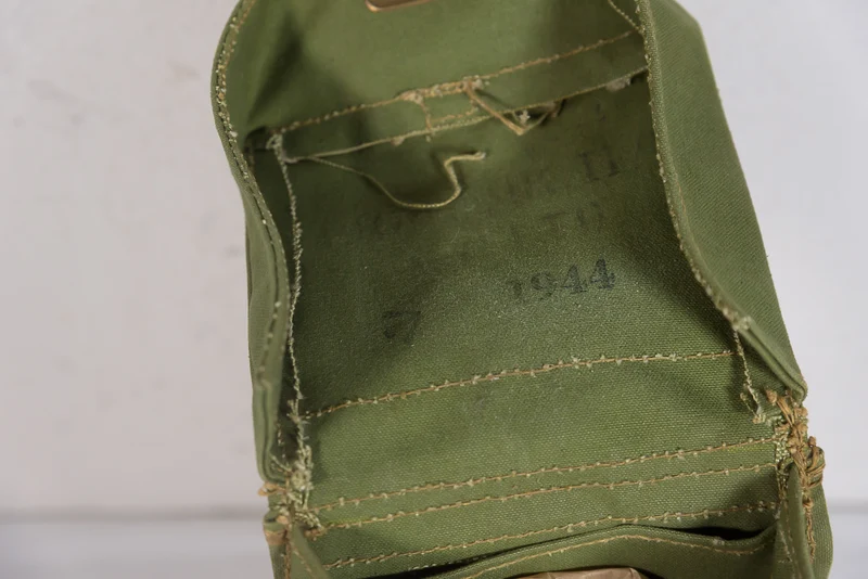 Gasmaskentasche der Royal Army aus dem Zweiten Weltkrieg