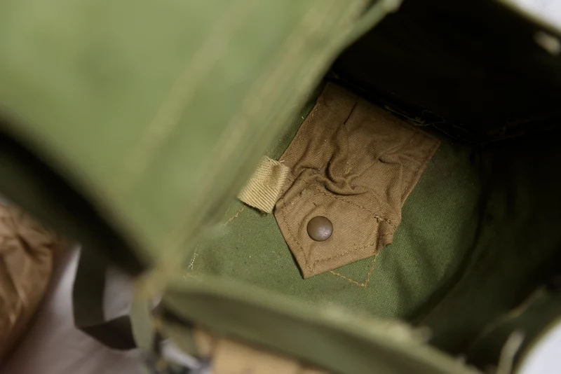 Gasmaskentasche der Royal Army aus dem Zweiten Weltkrieg