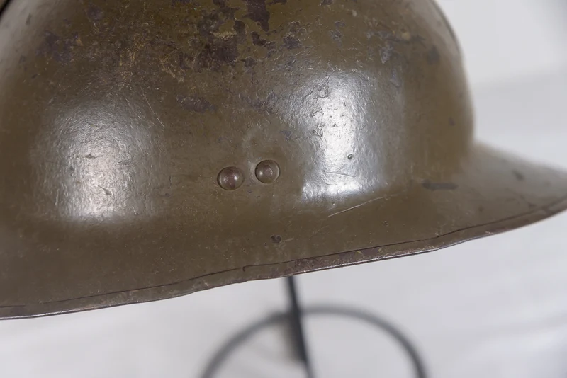 Französischer Infanteriehelm M.26 aus dem Zweiten Weltkrieg
