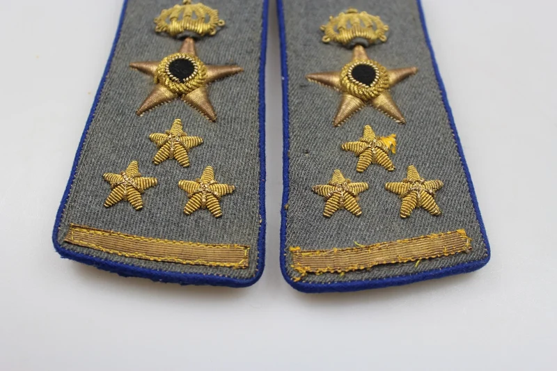 Schulterpolster M.34 für die offizielle weiße REI-Jacke